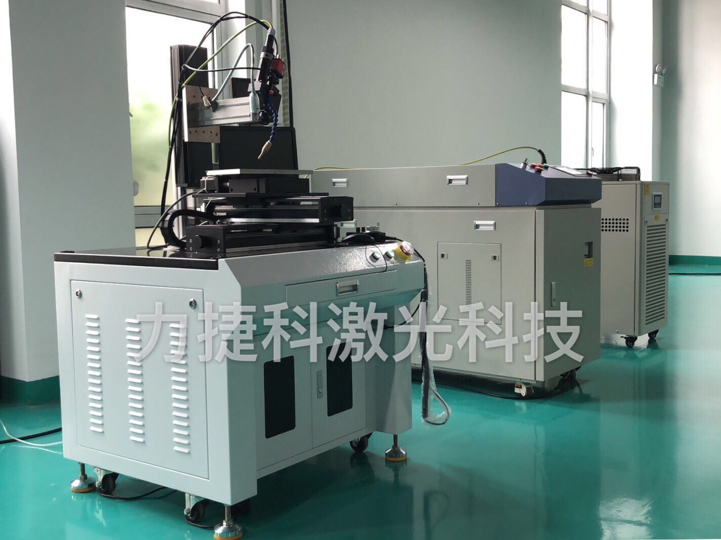 全自動光纖激光焊接機(jī) Automatic Fiber Laser Welding Machine